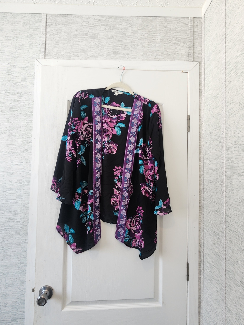 The Pioneer Woman Black Floral Open-Front Kimono S/M Euc